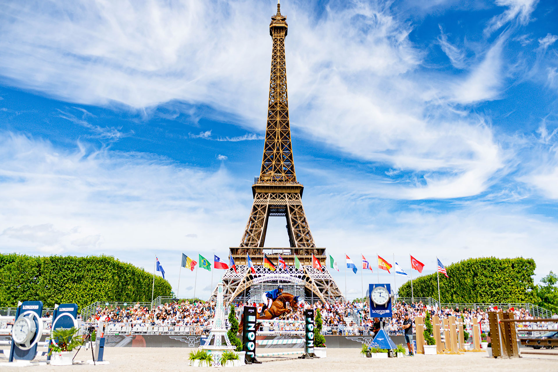 Take-a-Chance-on-Me-in-Parijs